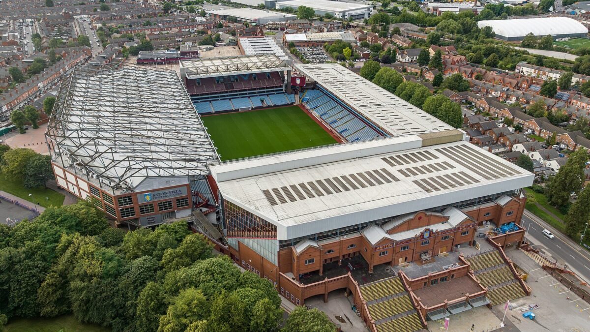 Aston Villa vence o Viking por 3 a 1 e soma 100% na Champions