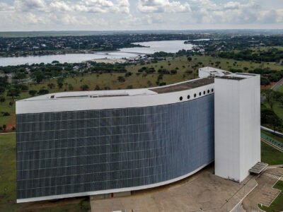 Flávio tem 51,2% e Lula 48,8% no Ipespe; vantagem cai de 5,4 para 2,4 pontos
