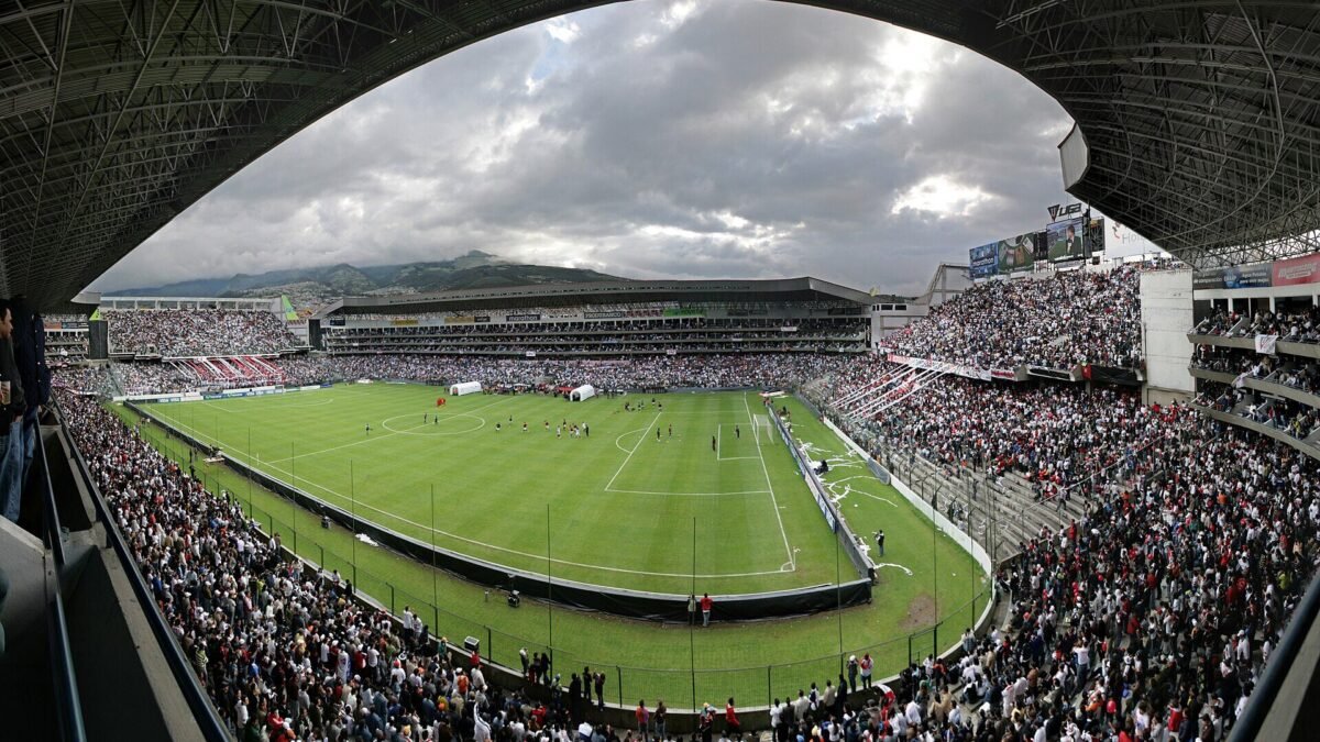 Cruzeiro vence a LDU por 2 a 1 em Quito e lidera o Grupo C da Libertadores Feminina