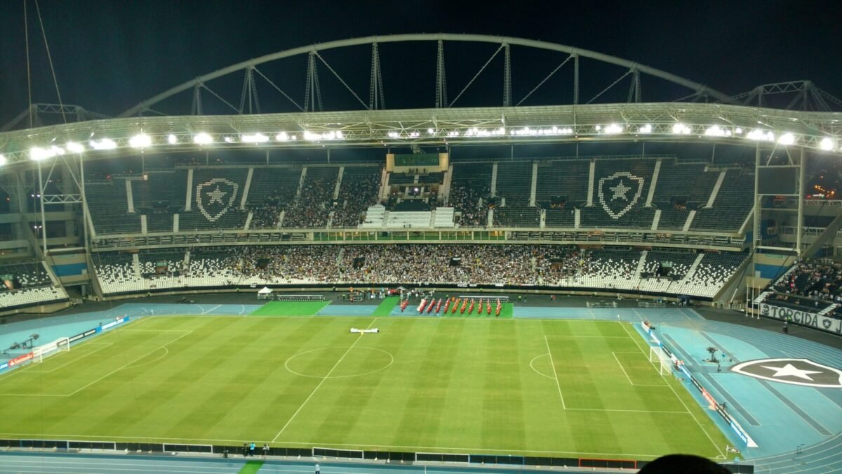 Botafogo x Vasco: horário, onde assistir e escalações do Brasileirão