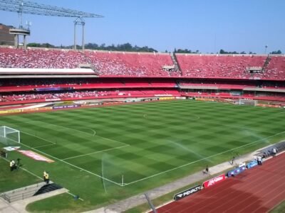 São Paulo empata com o Corinthians e é campeão do Brasileiro Feminino diante de 49 mil