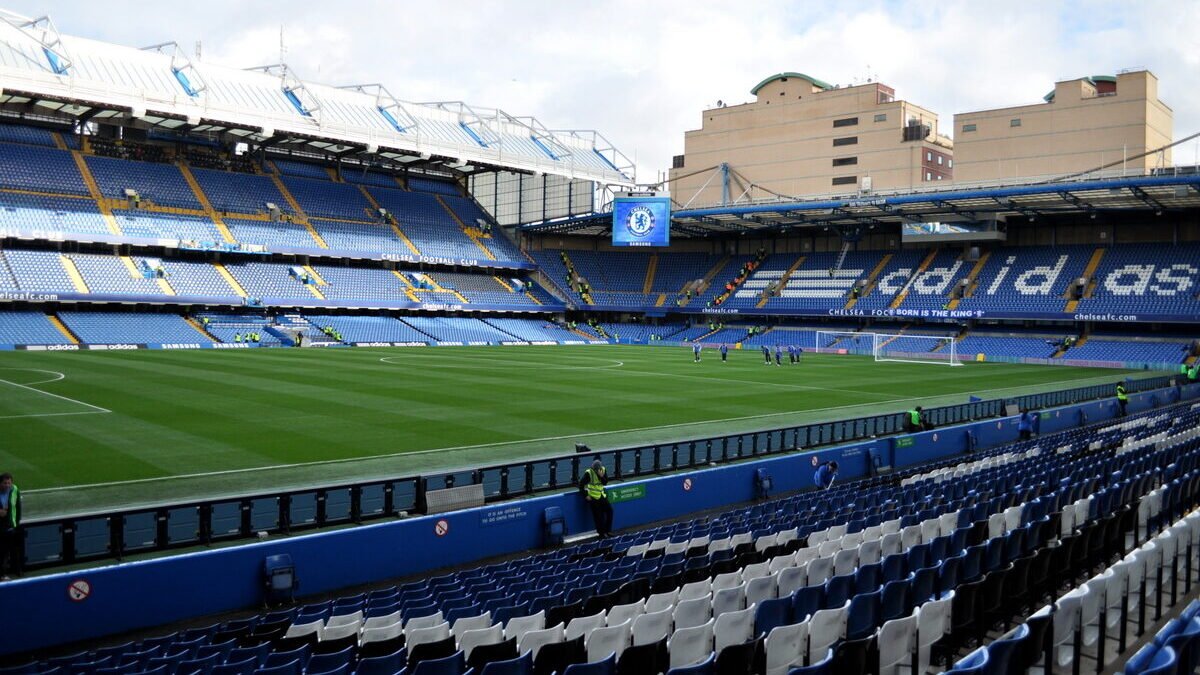Chelsea x Bournemouth: Caicedo está à disposição de Alonso; Gittens é desfalque