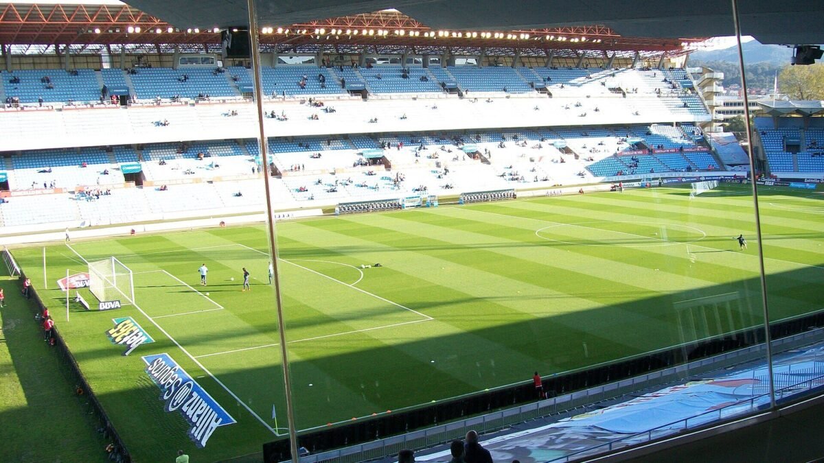 Celta de Vigo x Alavés passa de graça na CazéTV, no YouTube; jogo começou às 11h15